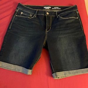 Denizen modern Bermuda shorts dark wash